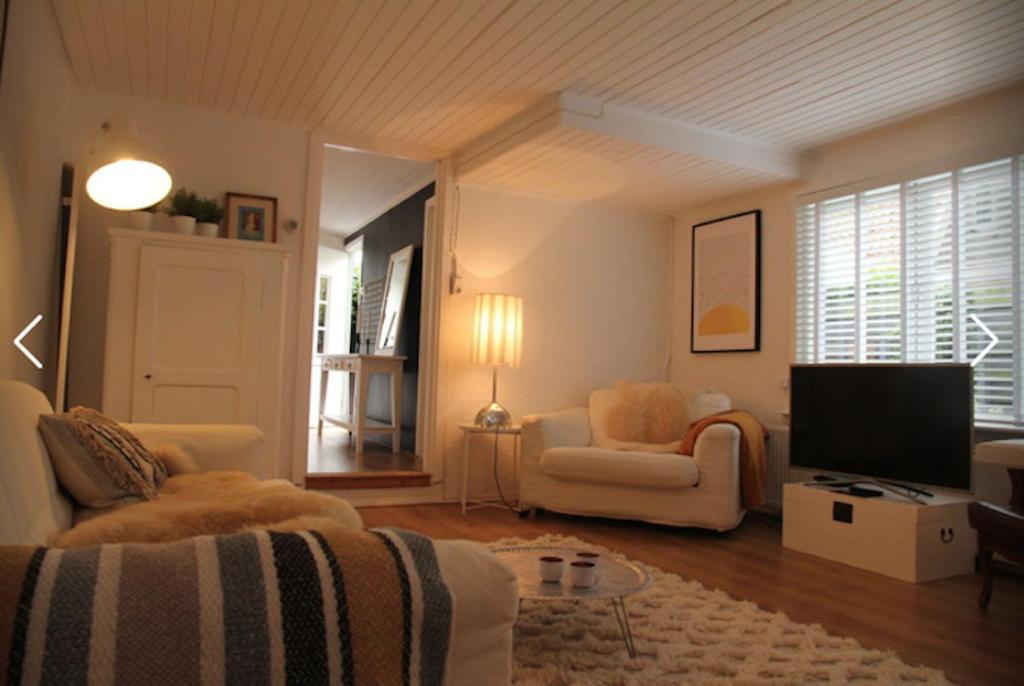 Vila Mary'S Zomerhuis Bergen Exteriér fotografie